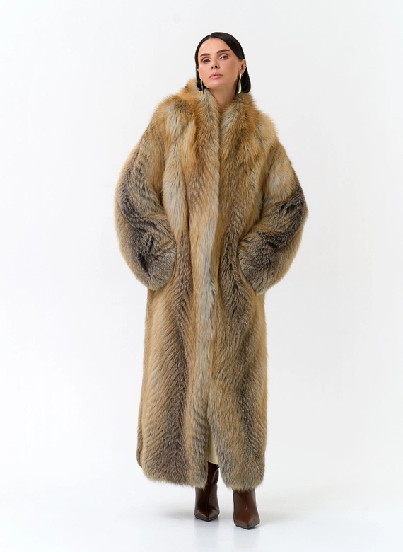 Длинная шуба из меха лисы фото