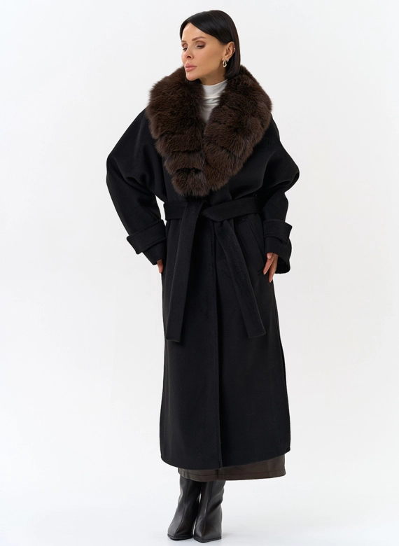 Женское утепленное пальто с отделкой из меха песца фото