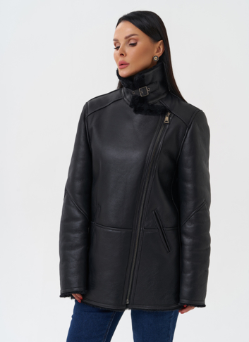 Женская дубленка черного цвета 