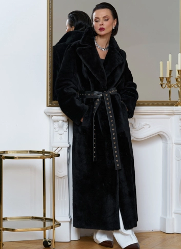 Женская натуральная дубленка с двойным поясом фото