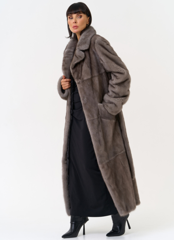 Длинная шуба из меха норки с английским воротником