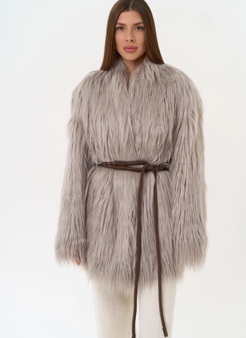 Женская шуба из эко меха с декоративным поясом