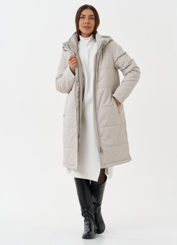 Светлый пуховик из эко кожи 