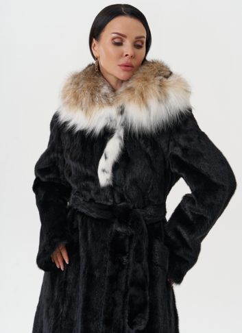 Норковая шуба с капюшоном из меха рыси