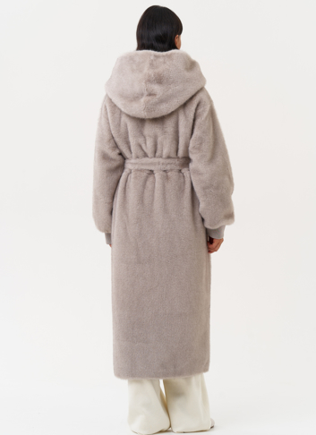 Женская шуба из эко меха с капюшоном