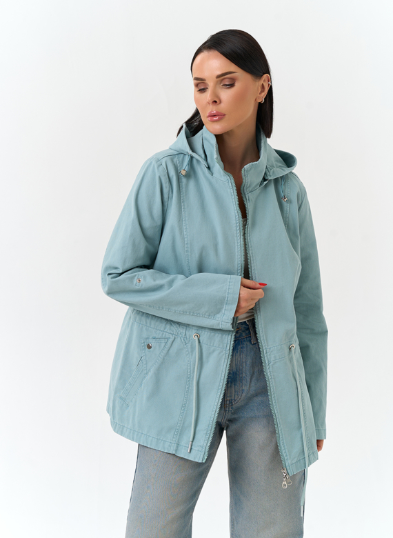 Женская ветровка с капюшоном