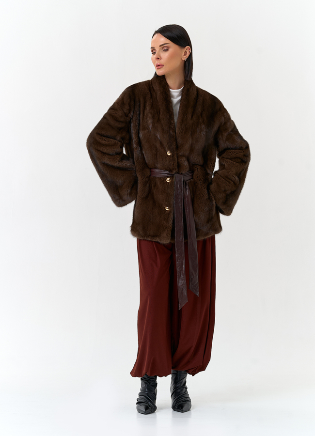 Шуба из меха норки с поясом модель № 32498 в кредит