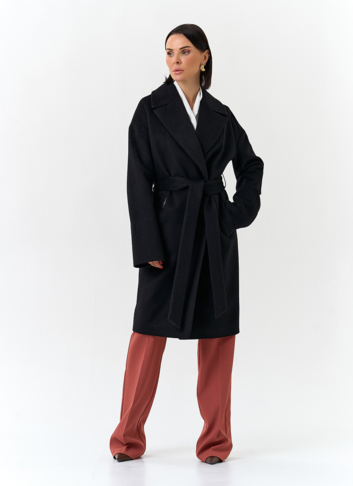 Женское пальто черного цвета