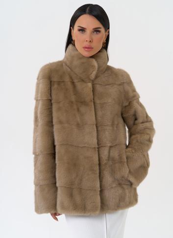 Короткая шуба из норки с воротником стойкой