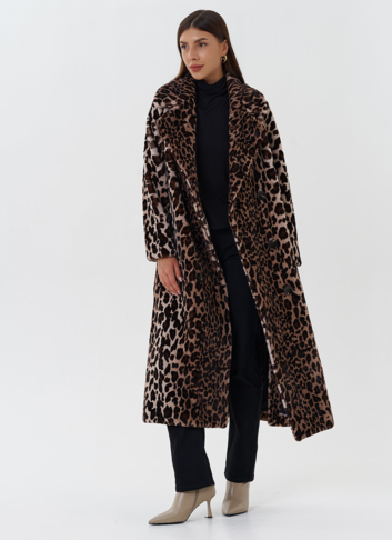 Пальто из эко меха с анималистичным принтом