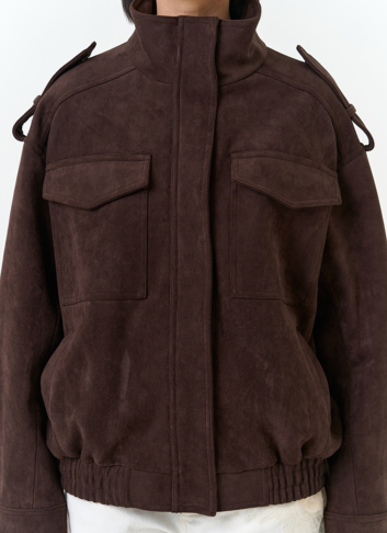 Женская куртка бомбер из эко замши 