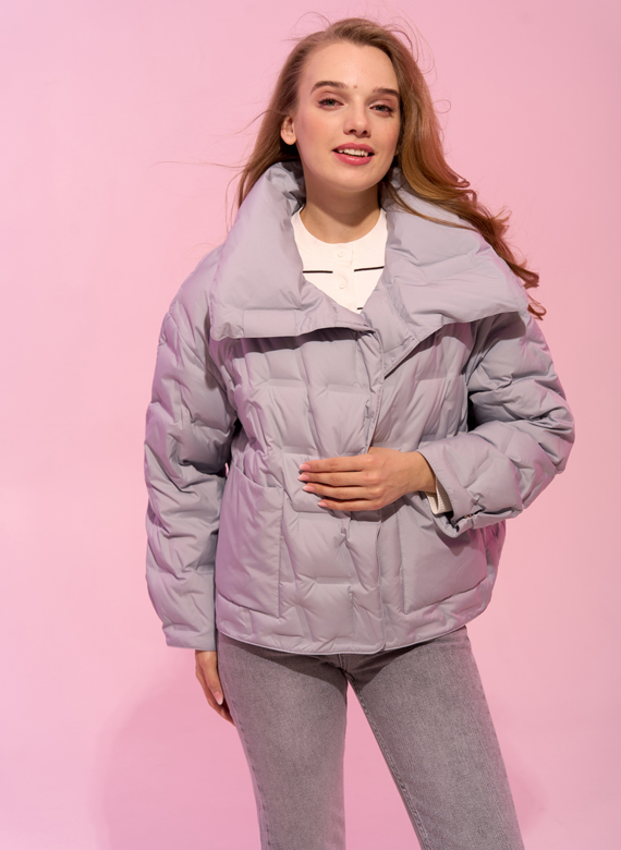 Женская куртка с воротником стойкой