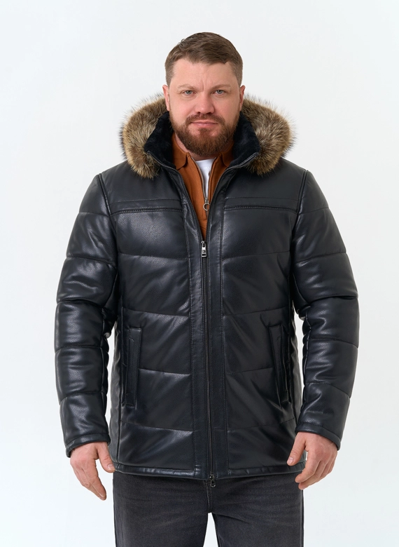 Мужской пуховик из эко кожи с мехом енота на капюшоне фото