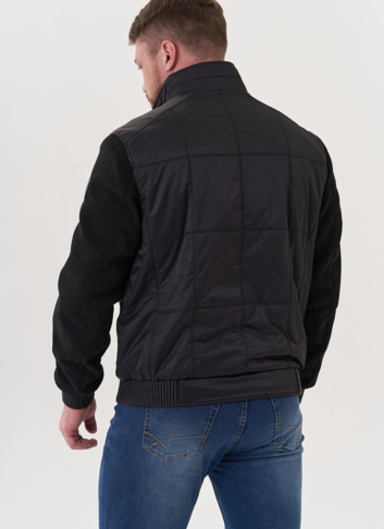 Мужская куртка "бомбер" черного цвета