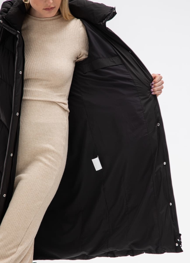 Женский пуховик черного цвета с капюшоном модель № 31115 универмаг малина