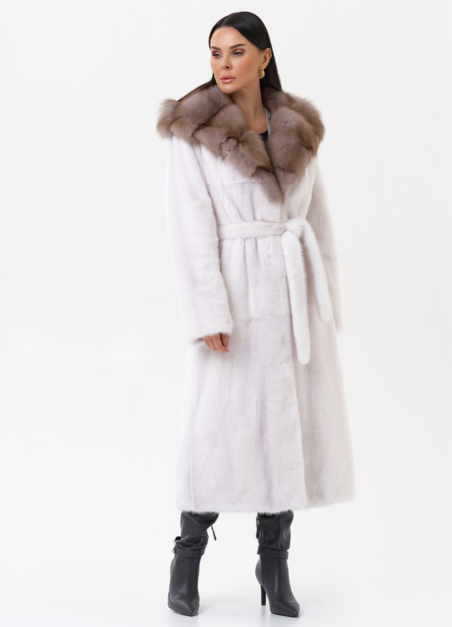 Белая шуба из норки с куницей модель № 29530 универмаг малина