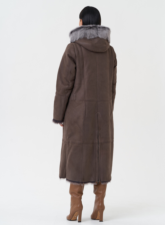 Дубленка с отделкой из тосканы с капюшоном
